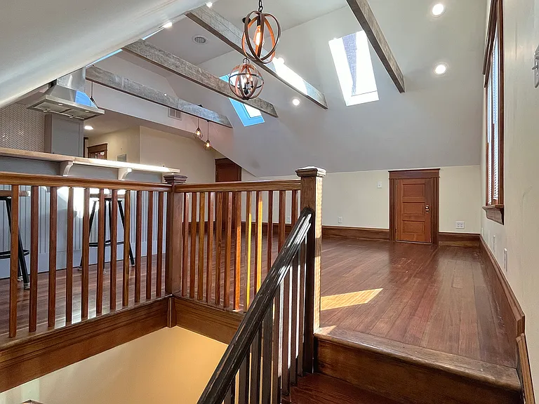 131 Taber Ave #3 — Photo 2