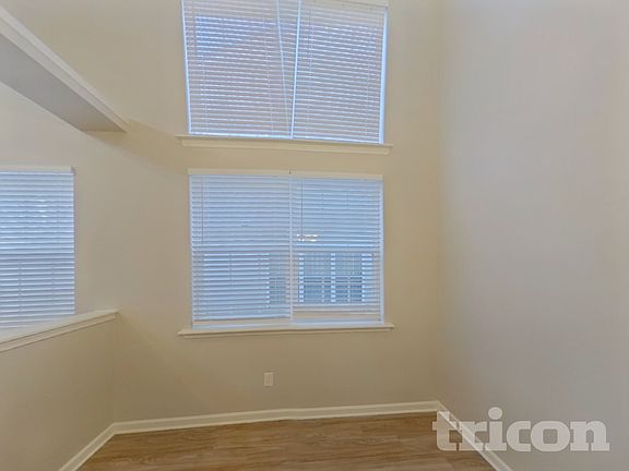 5th image of 4908 Abercromby St