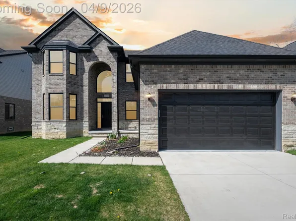 1843 Kirkton Dr, Troy, MI 48083