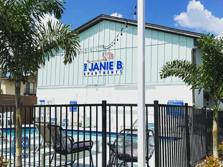 Janie B Apartments — Photo 16