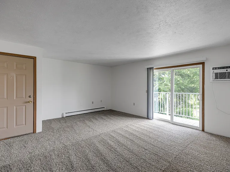 1752 Raleigh Ave #1 — Photo 3