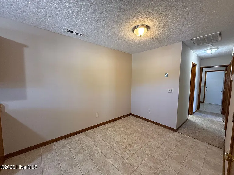 102 Pete Jones Dr #B — Photo 4