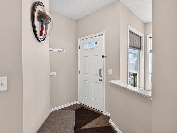 4th image of 3233 21a Ave NW