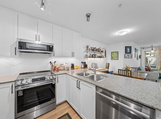 4833 Brentwood Dr #203, Burnaby, BC V5C 0C3