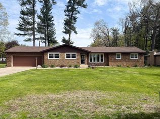 2118 Red Oak Dr, Trail Creek, IN
