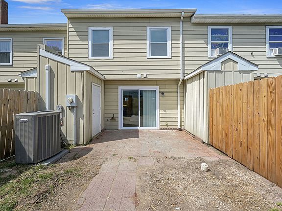 2nd image of 1192 Madison Ct