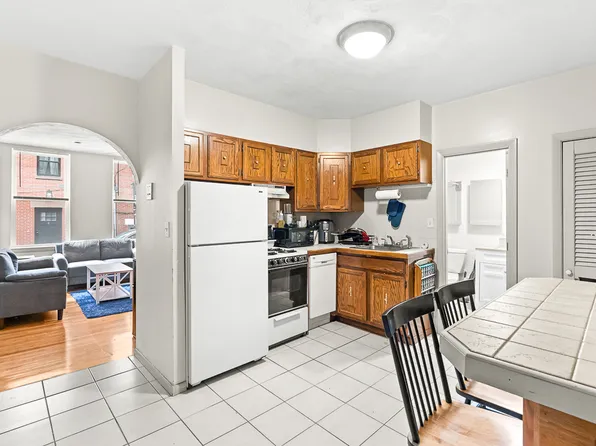 178 Salem St, Boston, MA