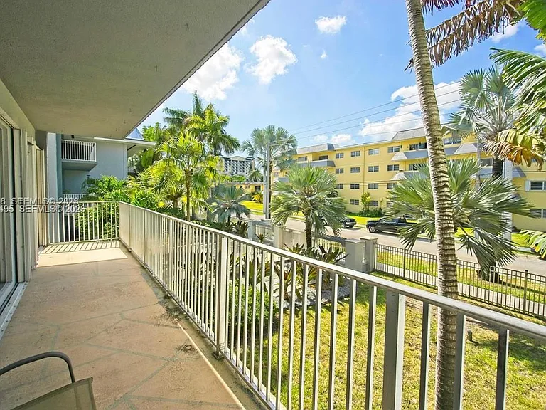 7401 SW 82nd St #207S — Photo 10