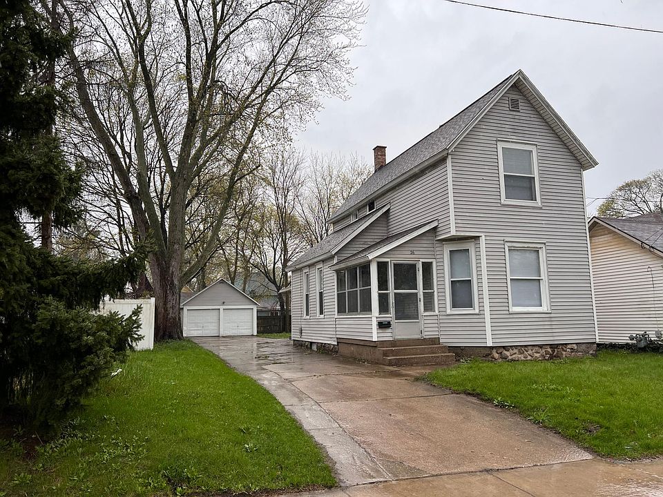 1st image of 26 Ann St NE