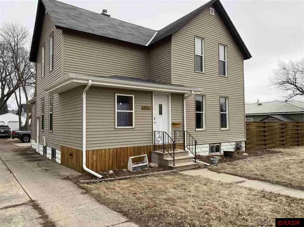 313 Armstrong Blvd S, Saint James, MN 56081