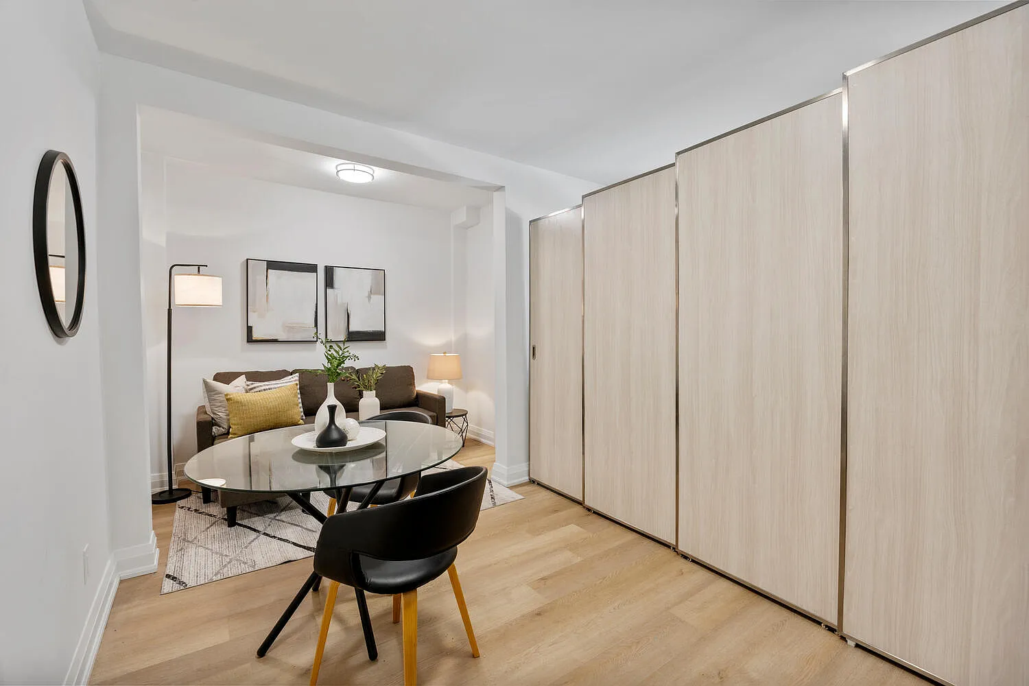 134 Carlton Street Toronto — Photo 4