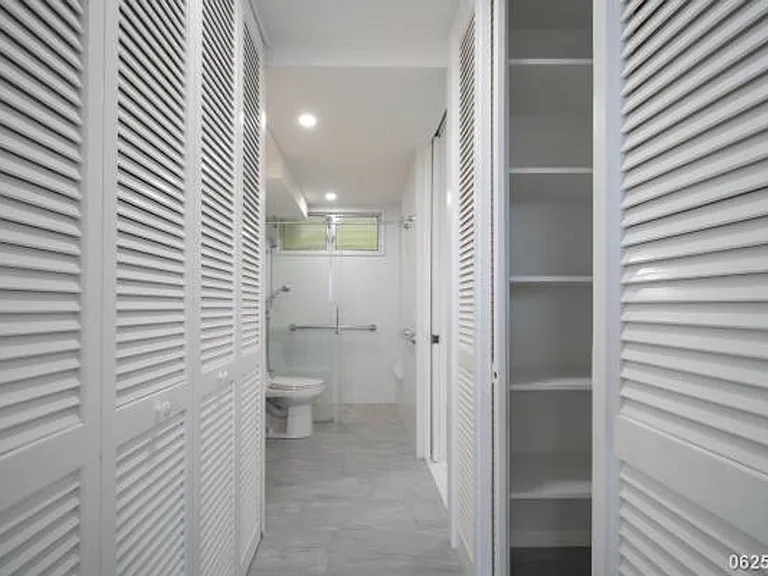 4970 Kilauea Ave #402 — Photo 10