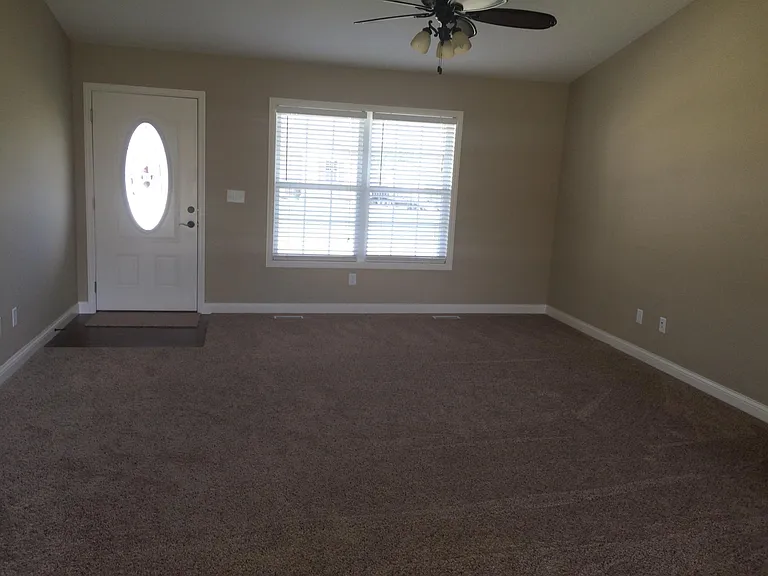 423 Prairie Creek Dr — Photo 7