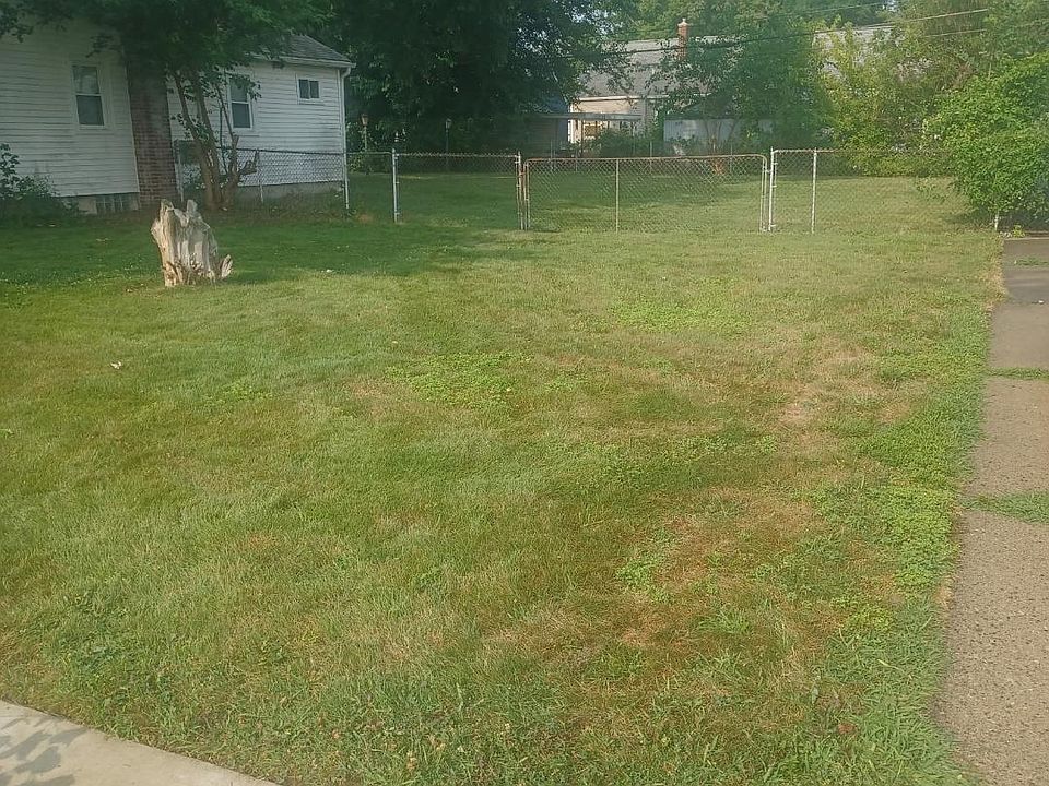 2nd image of 0 Hoover Ave
