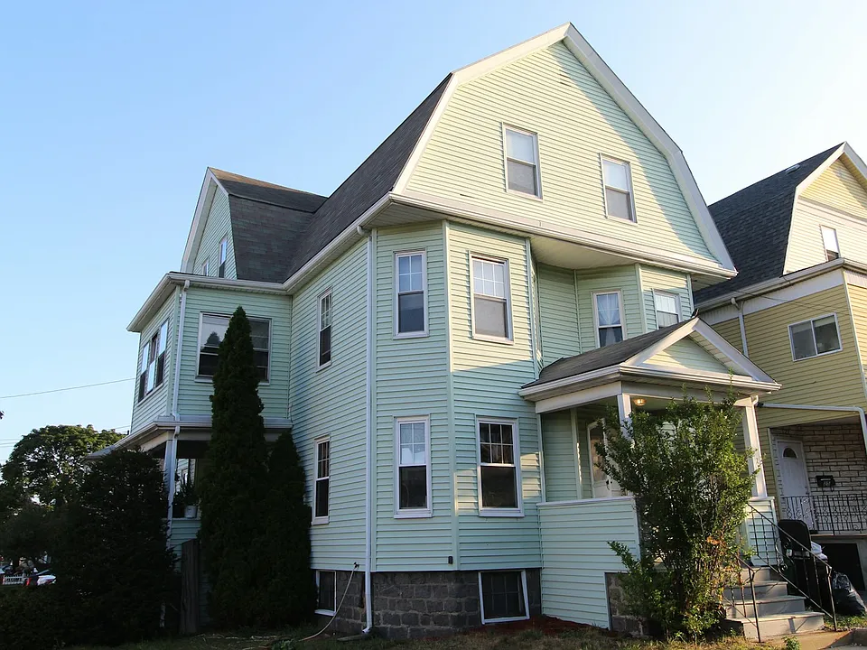 27 Princeton St #1