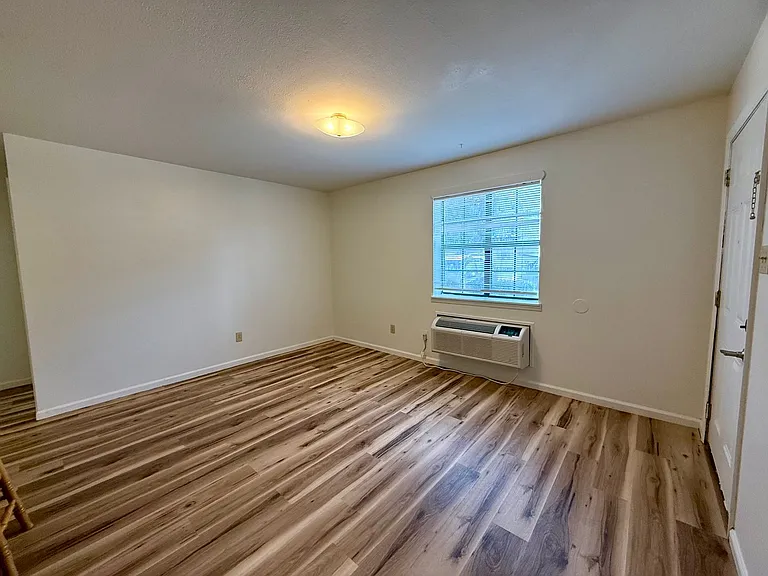 601 Bertig St — Photo 4