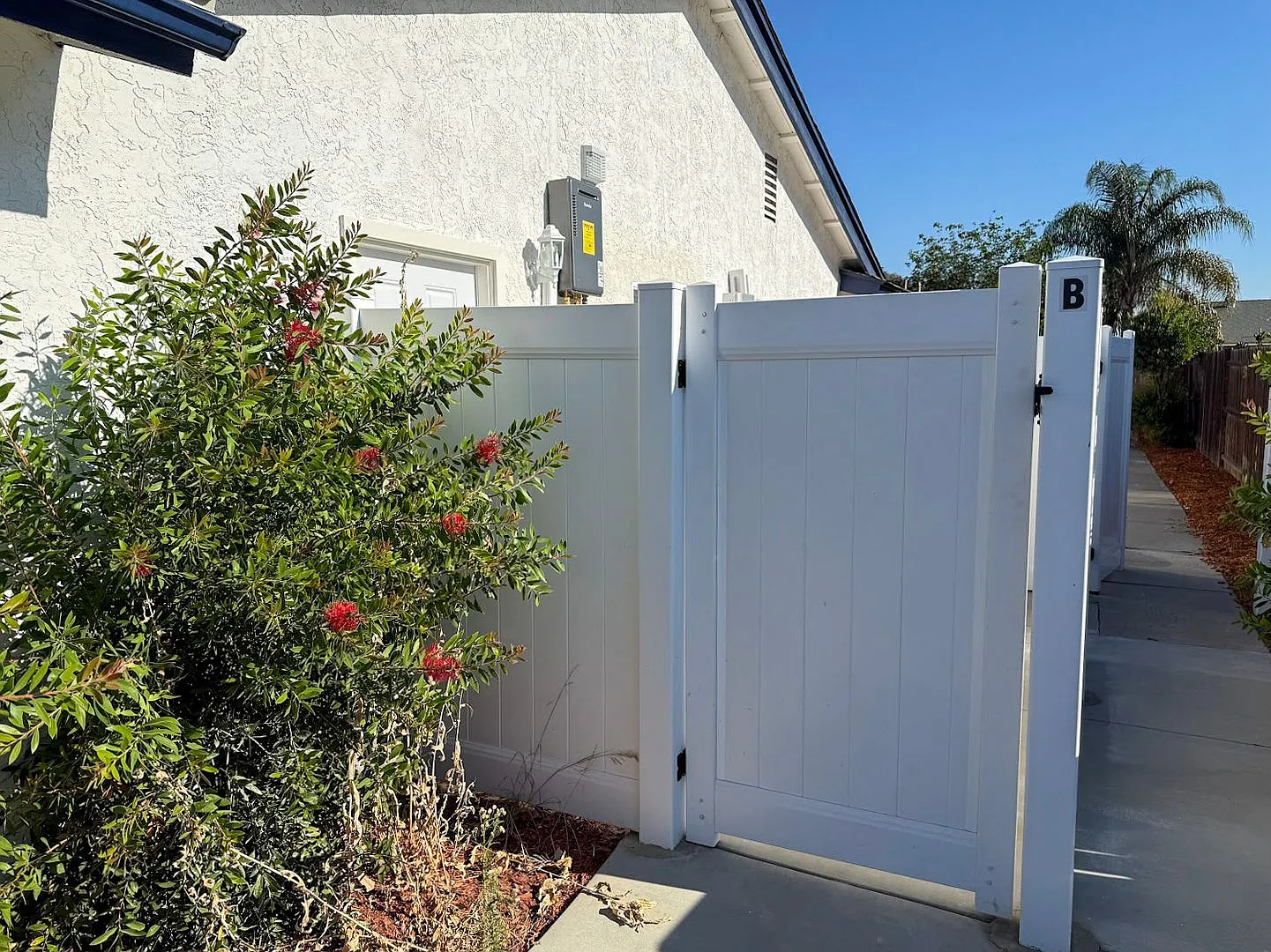 27318 Cabrillo Dr — Photo 2