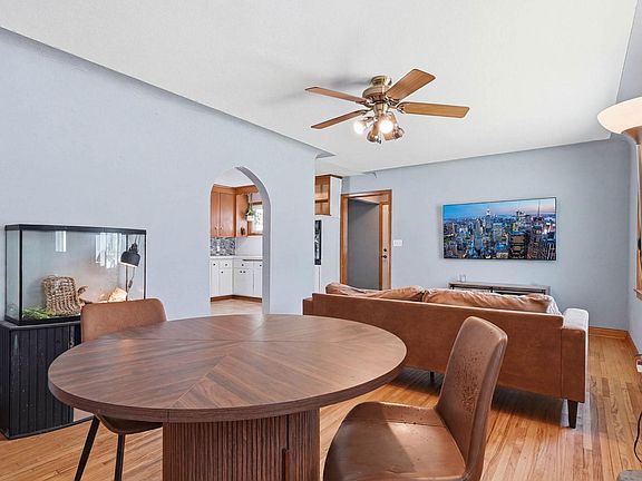 5th image of 740 Manor Dr NE