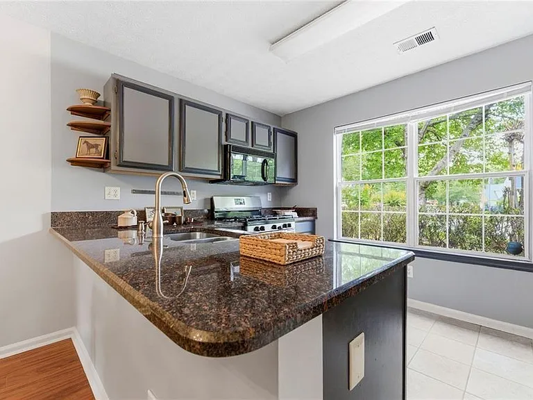 4295 Cabretta Dr SE — Photo 4