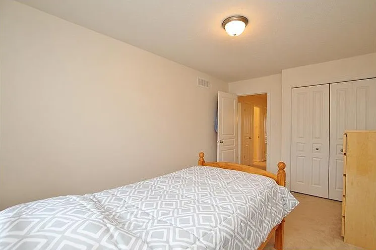 106 Hornchurch Ln — Photo 15