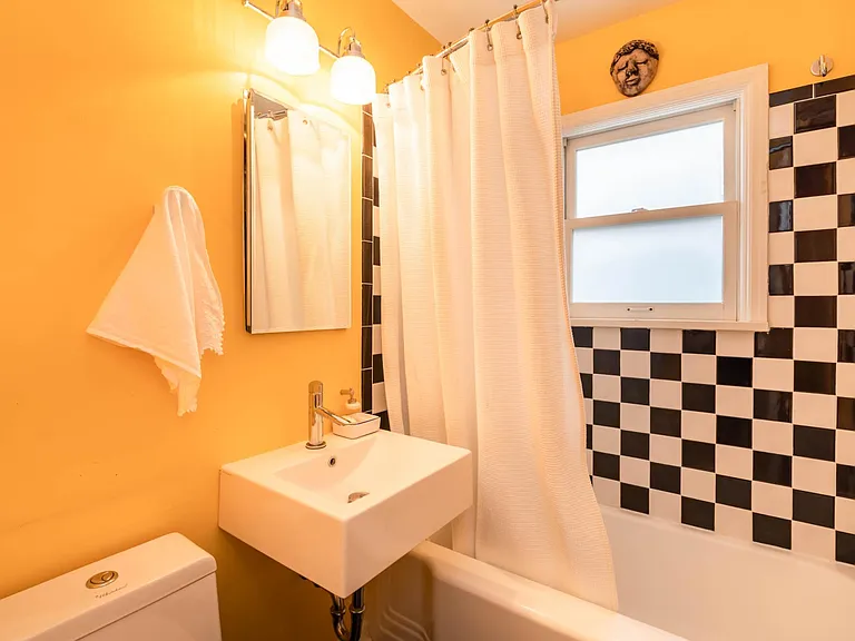 510 Hapgood St — Photo 23