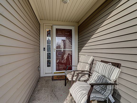 3rd image of 13180 W Bucksburn Ln