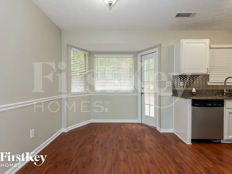 222 Brenda Ellen Dr — Photo 4