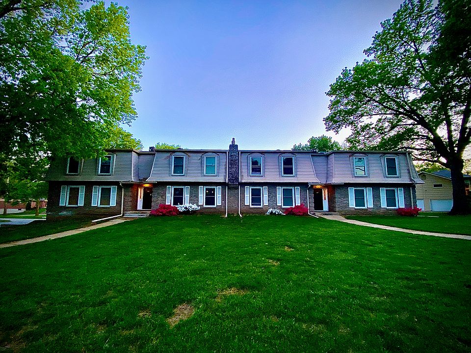 1st image of 217 E 113th St #10
