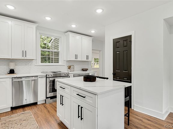 5th image of 4013 Dunston Ave