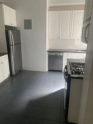 Rented by 220 West 98 Realty LLC | media 4