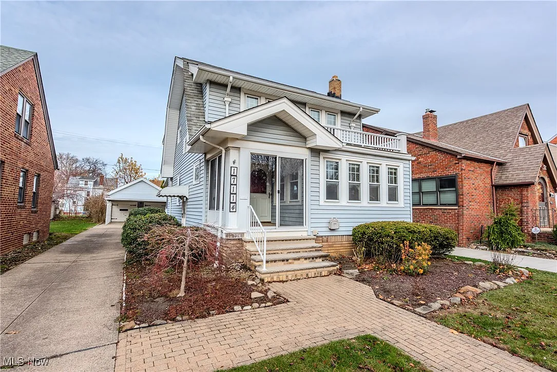 17114 Laverne Ave photo 1