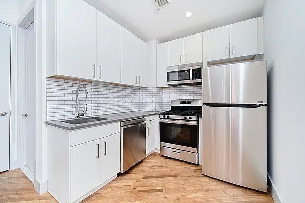 Rented by Living New York | media 21