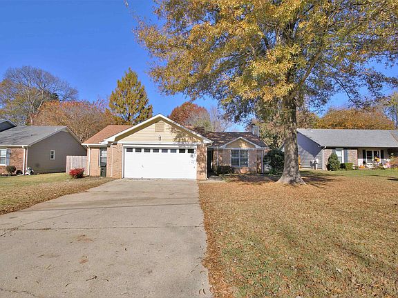 4th image of 124 Whisperwood Ln
