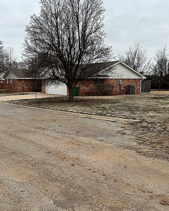 611 N Lake St, Hobart, OK 73651 Zillow