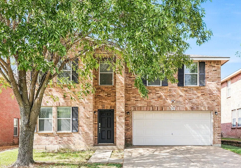 607 Almandora Dr