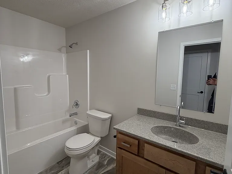 8111 Kallum Dr — Photo 20