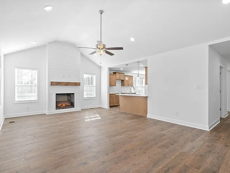 1232 Iris Glen Dr — Photo 2