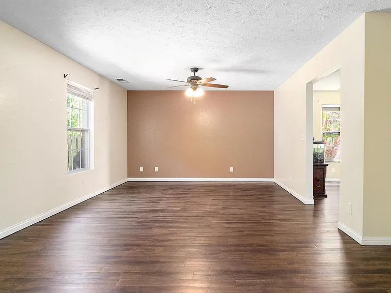 4626 Lincoln Pointe Dr — Photo 4