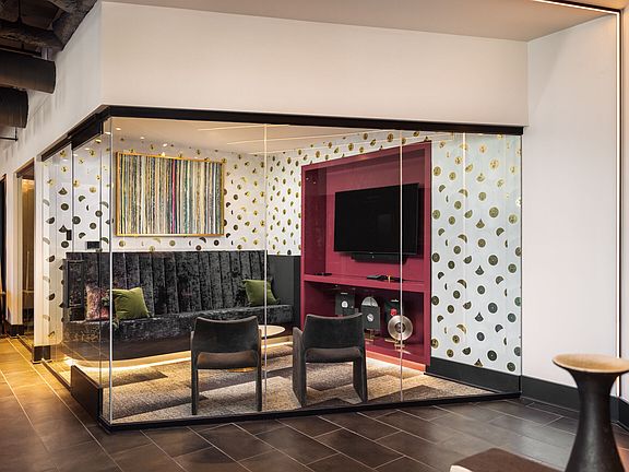 5th image of 1350 40th St #346