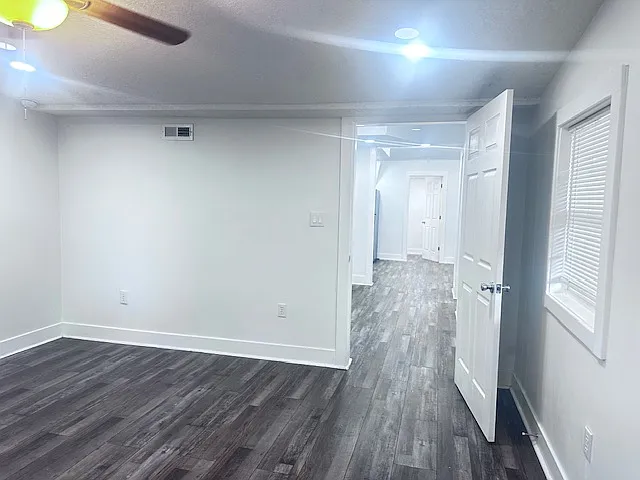 8222 NE Flagor Rd — Photo 10