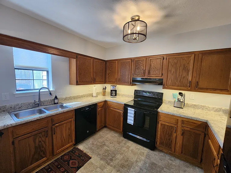 1710 Skiffes Creek Cir — Photo 13