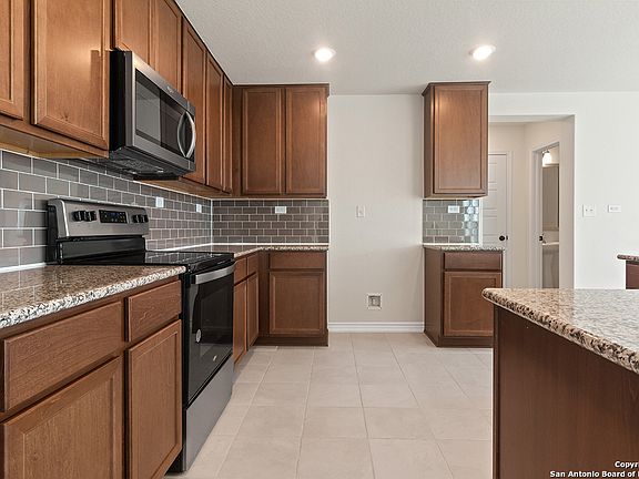 5th image of 2753 SAN MARTIN LN