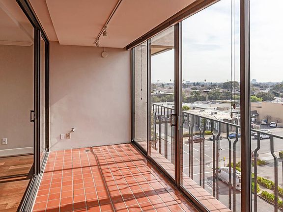 3rd image of 555 Laurel Ave APT 502