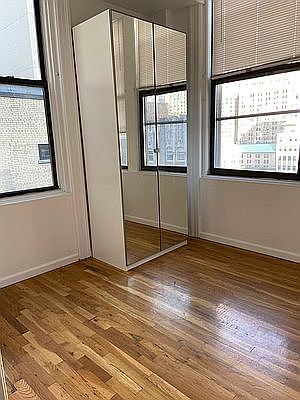 2nd image of 11 Maiden Ln #17E