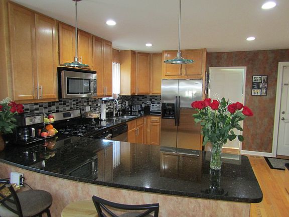 3rd image of 4248 N Odell Ave