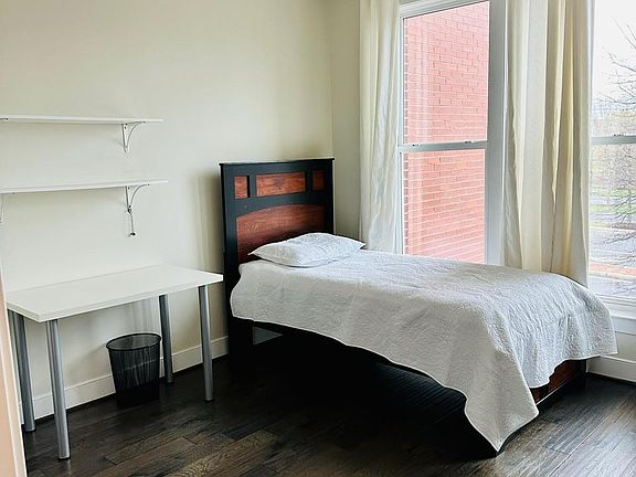 4th image of 2106 Potomac Ave APT 101