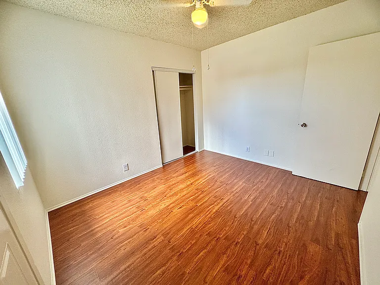 11957 Runnymede St #11957 — Photo 10
