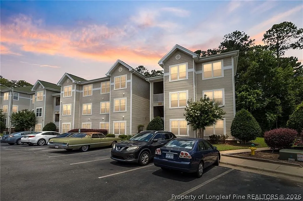 3 bed, 2.0 bath, 1367 sqft, $1,450 — Photo 1
