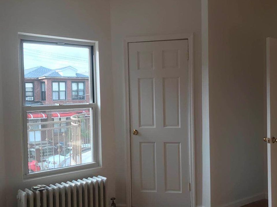 2nd image of 209 Bay 32 St