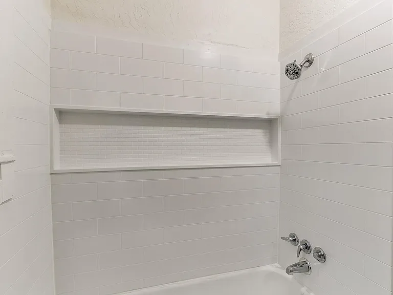 625 W Dewey St — Photo 13